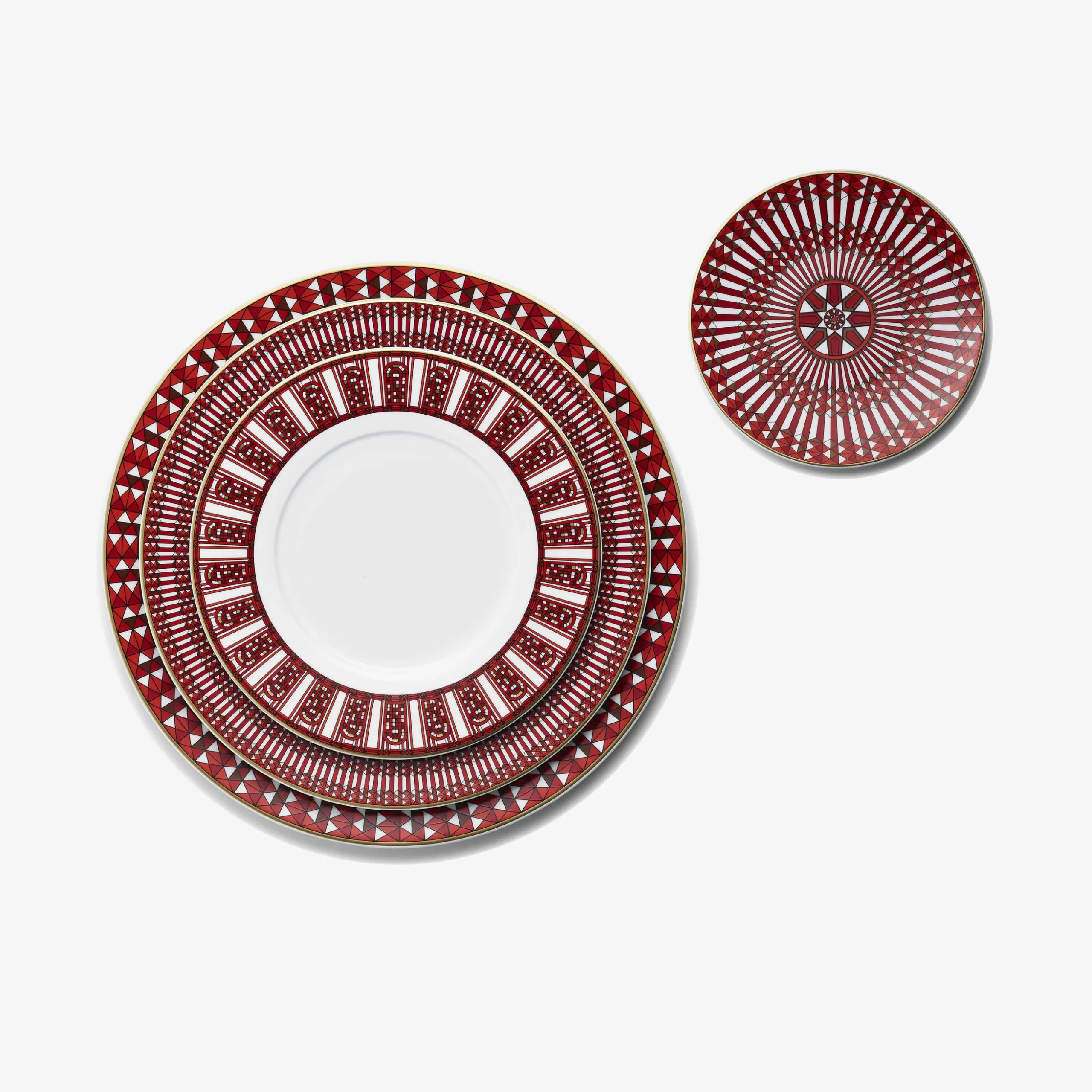 Arcadia Plates Red | Baccarat United States